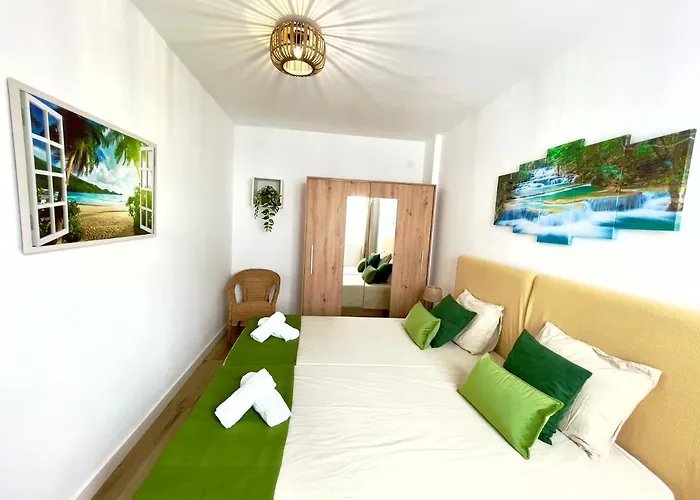 Sunrise Terrace Apartament *